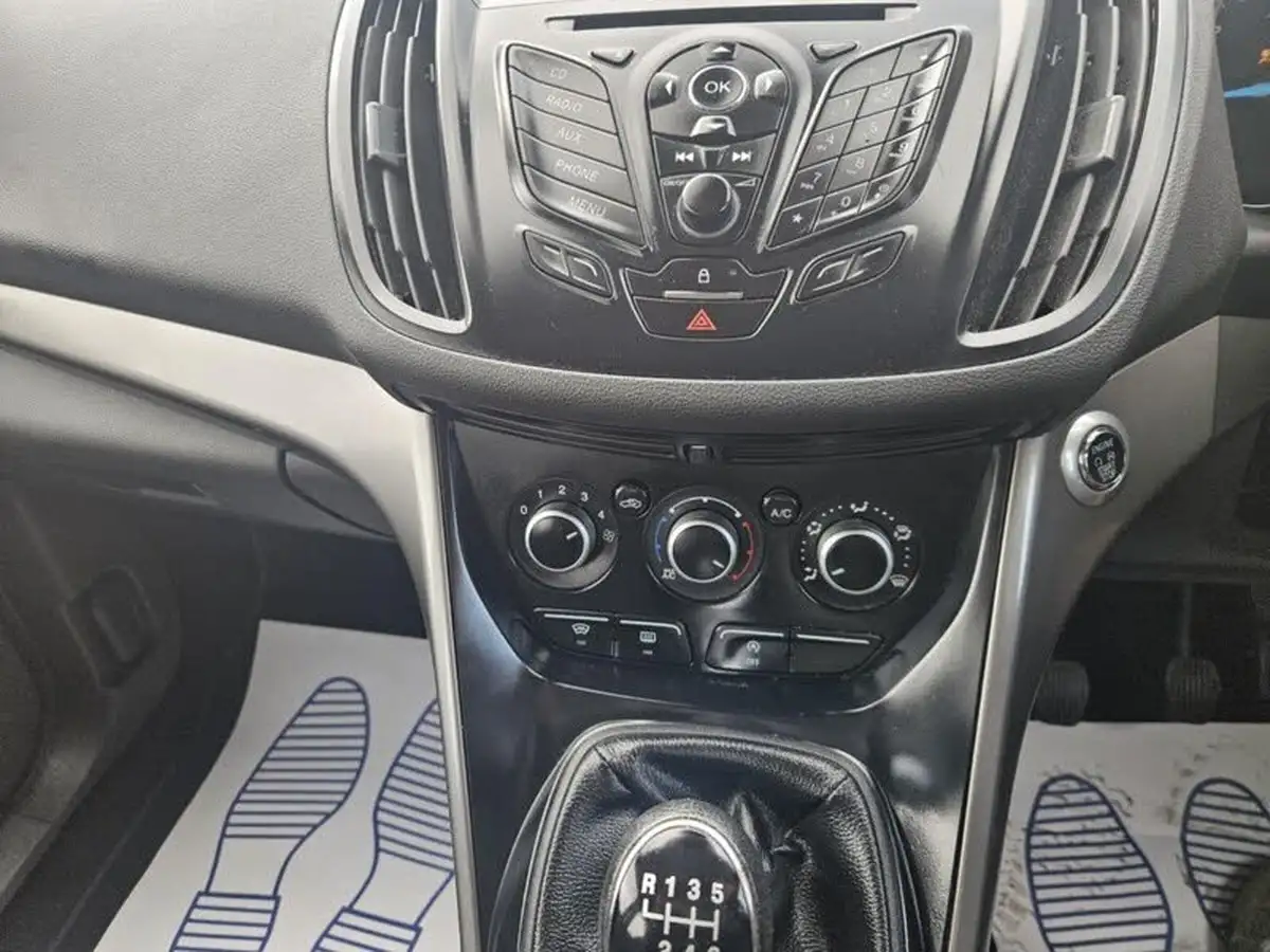 2016-ford-kuga-20tdci-zetec-big-15