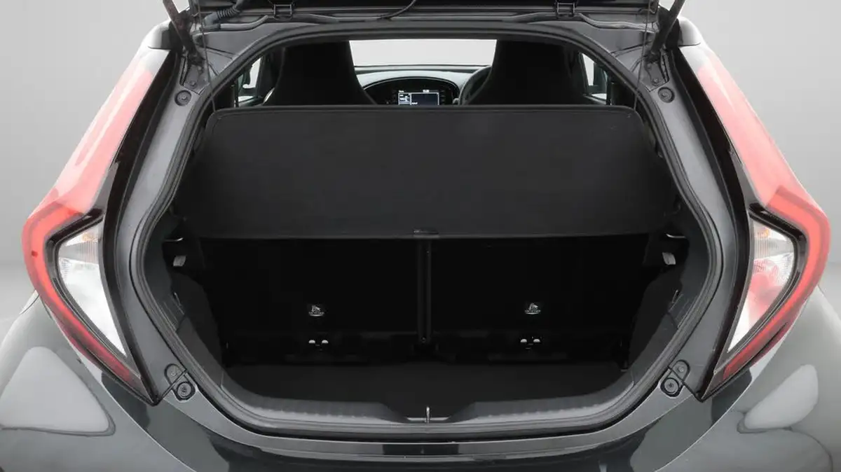 2022-toyota-aygo-x-10-vvt-i-edge-cvt-big-17