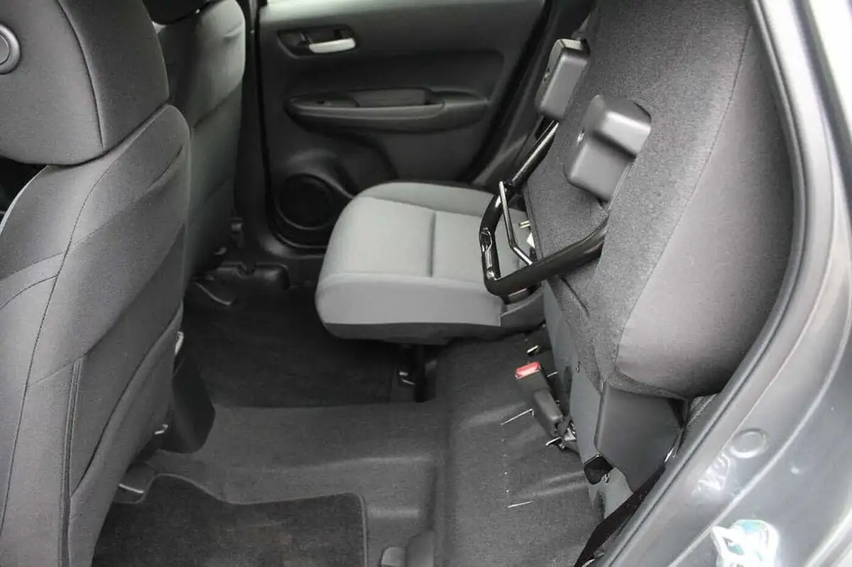 2023-honda-jazz-15-i-mmd-se-big-15