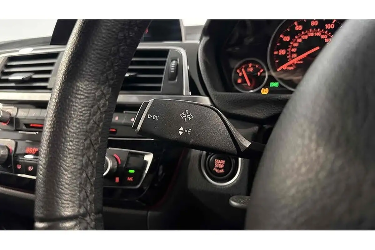 2018-bmw-3-series-20-320i-sport-saloon-4d-auto-big-27