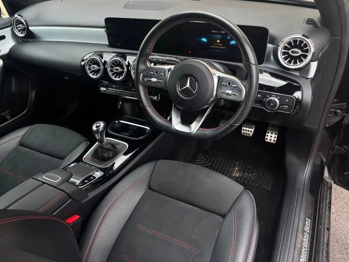 2019-mercedes-benz-a-class-13-a200-amg-line-premium-plus-hatchback-5d-big-12