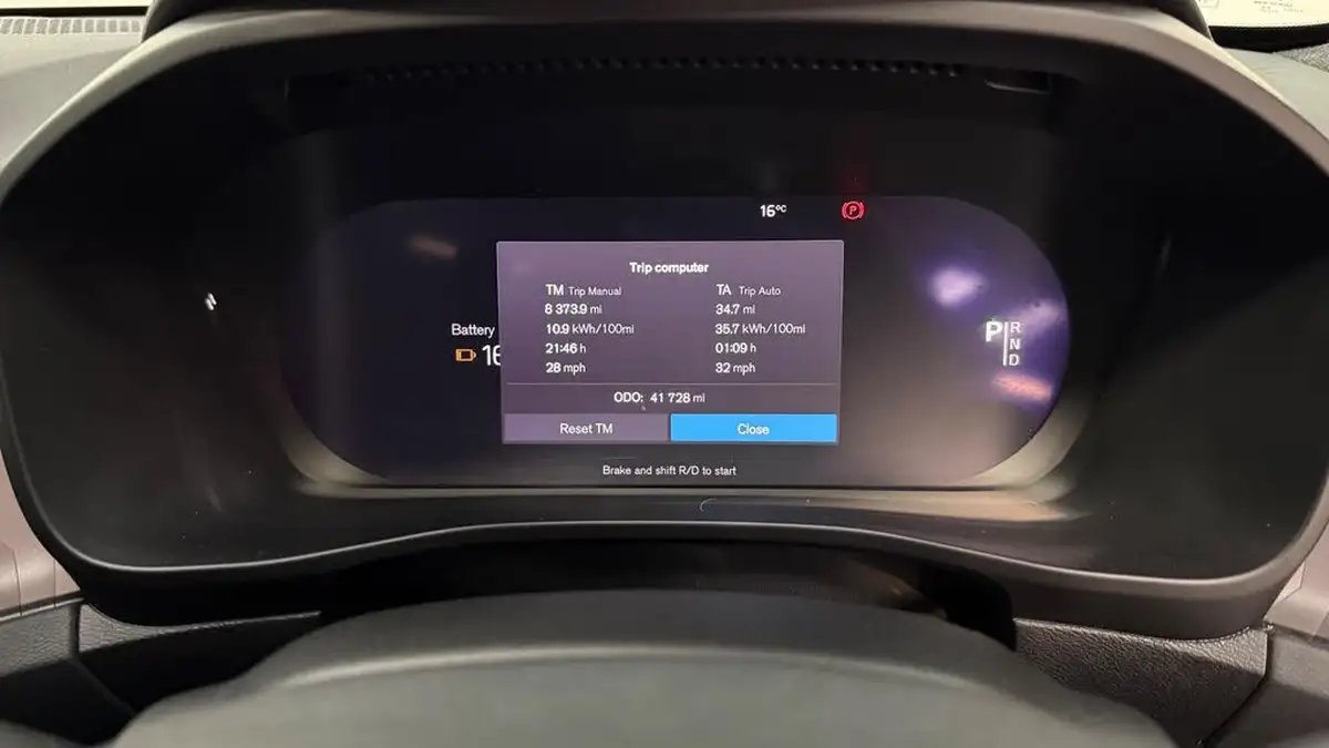 2022-volvo-c40-e-twin-recharge-pro-big-23