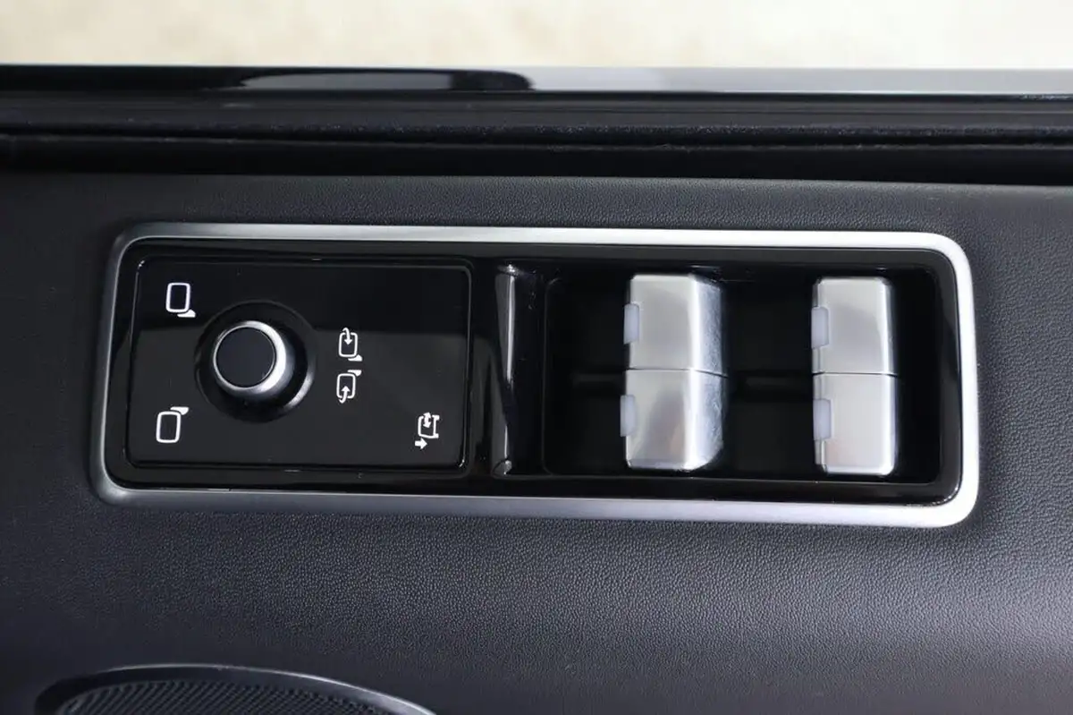 2020-land-rover-range-rover-sport-20-p400e-hse-dynamic-big-24