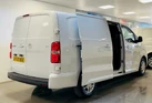 2022-vauxhall-vivaro-15td-2900-l2h1-sportive-small-17