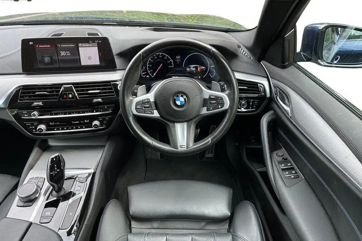 2019-bmw-5-series-20td-520d-m-sport-188bhp-xdrive-touring-5d-big-10