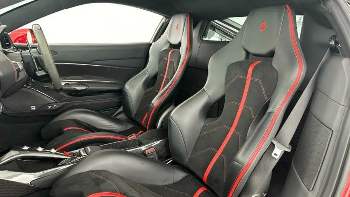 2018-ferrari-488-39-488-gtb-big-10