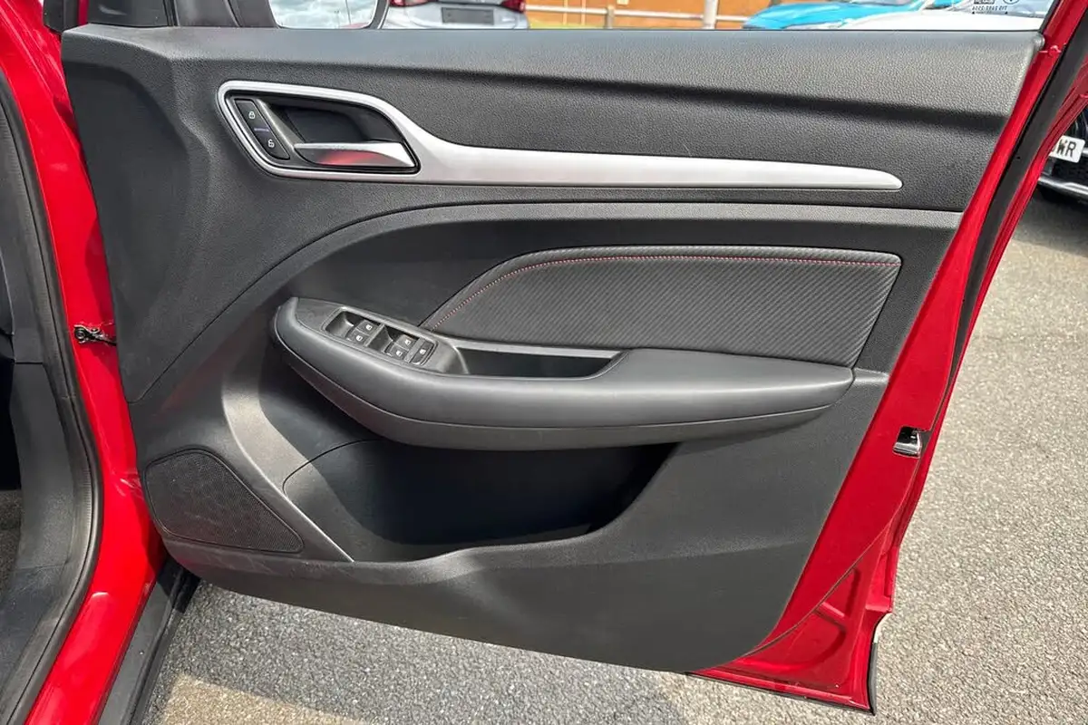 2024-mg-zs-suv-15-vti-tech-exclusive-big-26