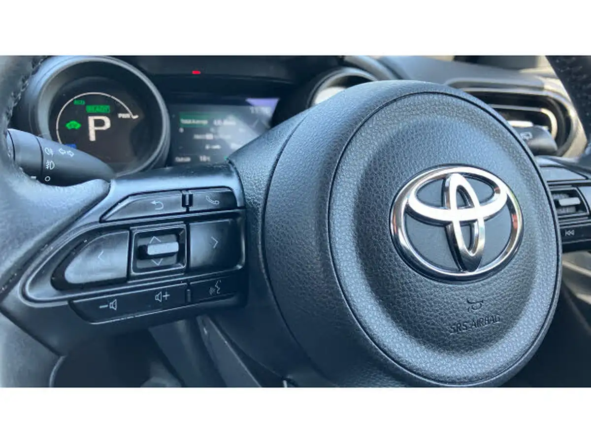 2022-toyota-yaris-15-vvt-i-design-big-24