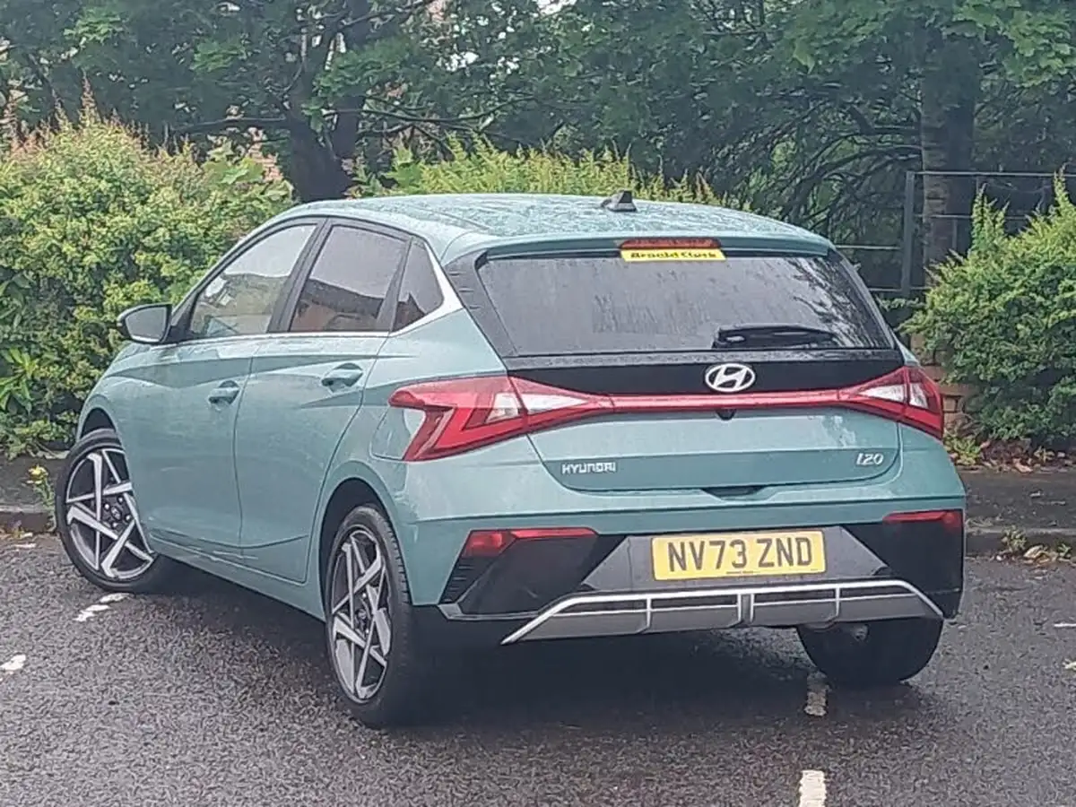 2023-hyundai-i20-10-t-gdi-premium-two-tone-roof-big-1