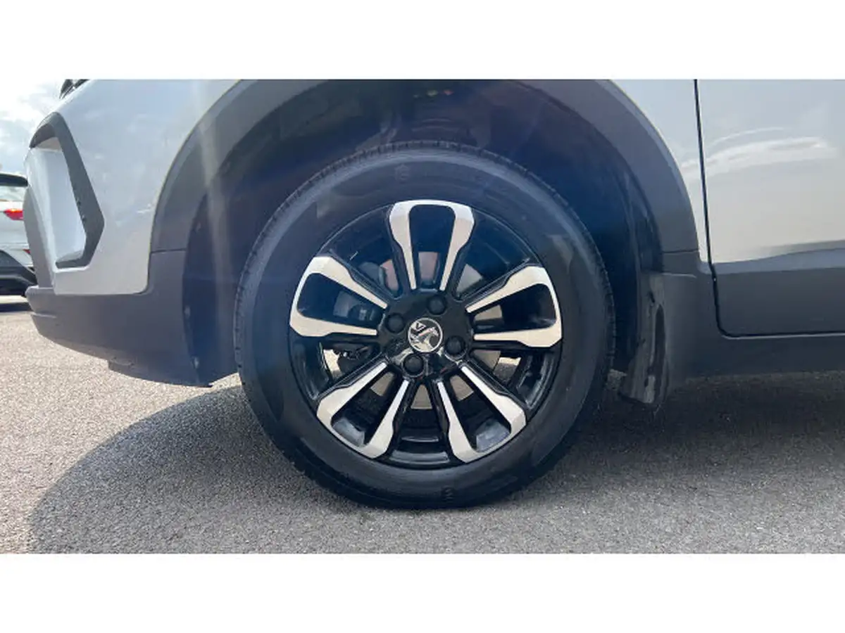2022-vauxhall-crossland-12-design-130ps-auto-big-6