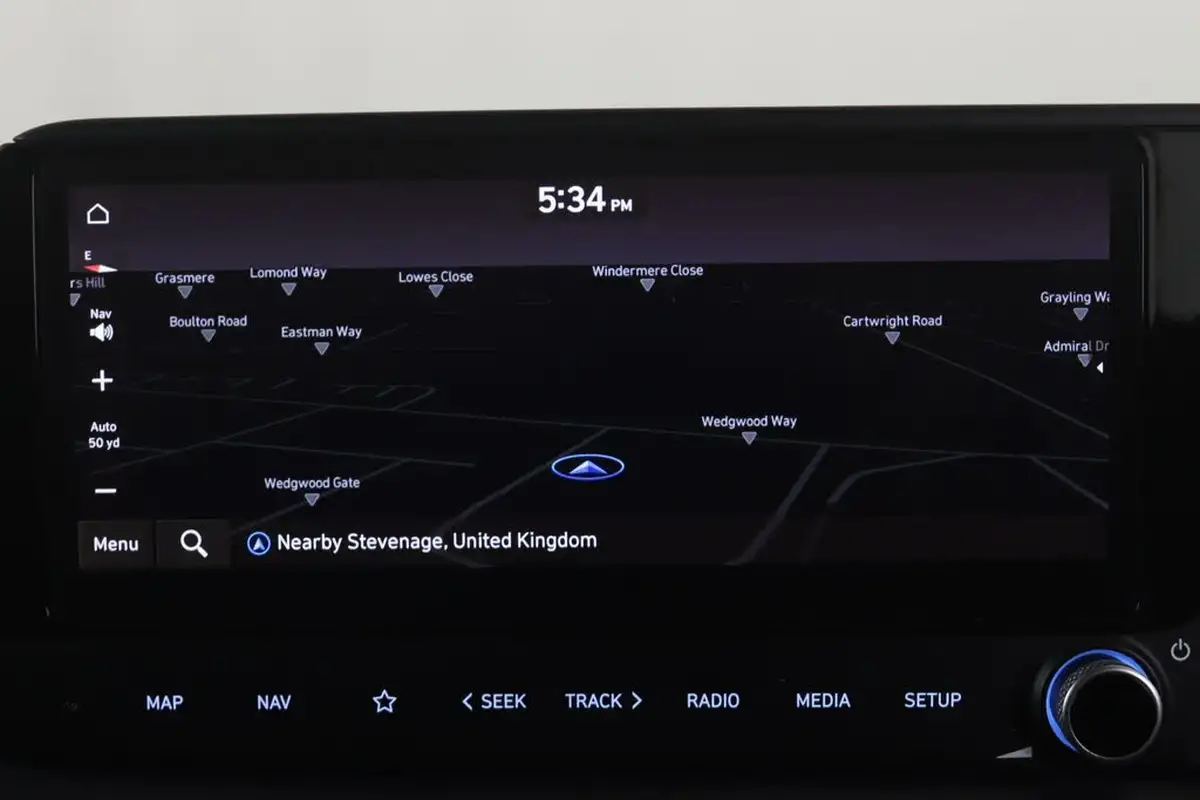 2022-hyundai-bayon-10-t-gdi-premium-120ps-big-22