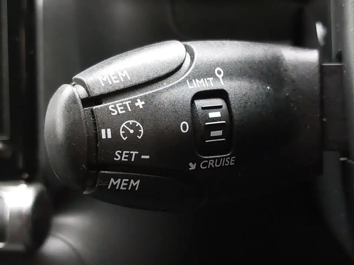 2022-citroen-c3-12-puretech-c-series-edition-83ps-ss-big-15