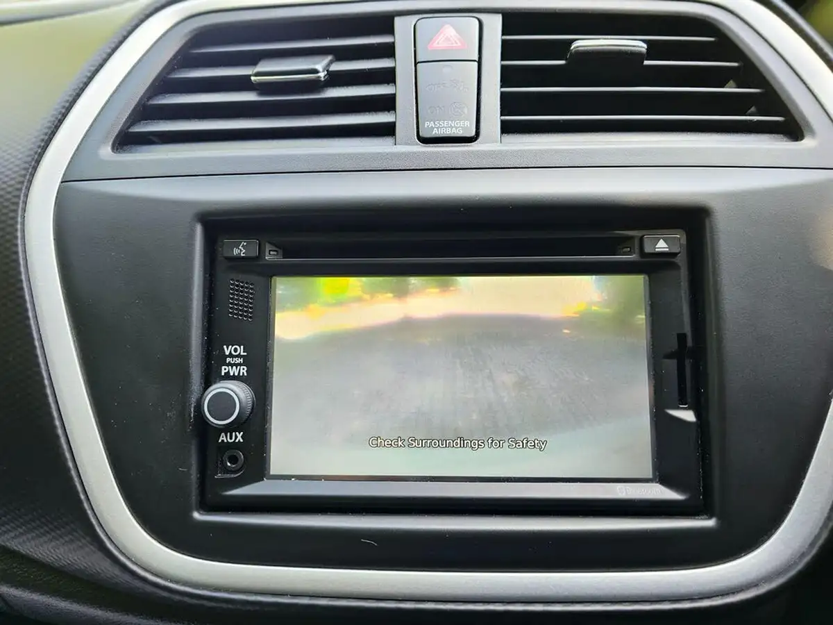 2014-suzuki-s-cross-16-sz5-allgrip-big-39