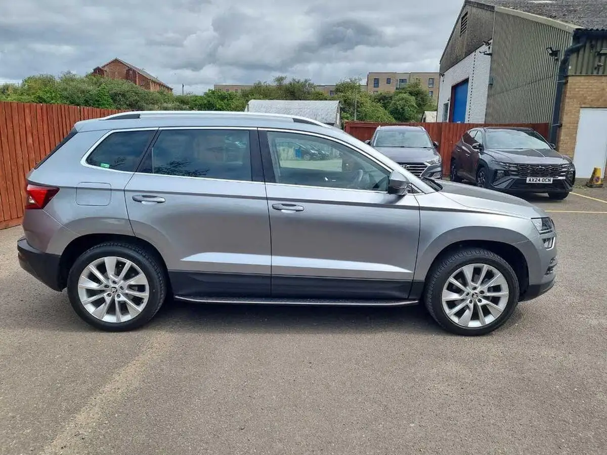 2020-skoda-karoq-15-tsi-se-l-dsg-big-14