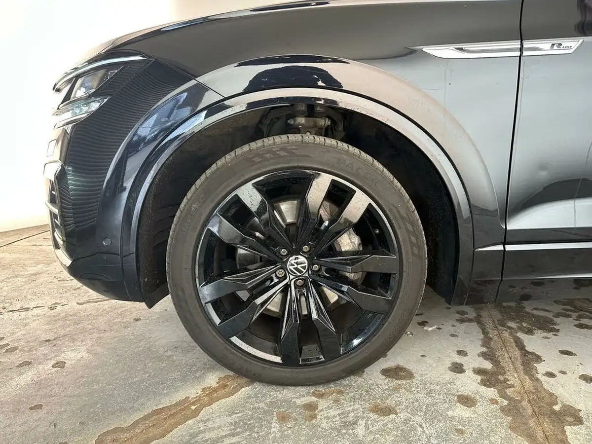 2020-volkswagen-touareg-30tsi-black-edition-big-12
