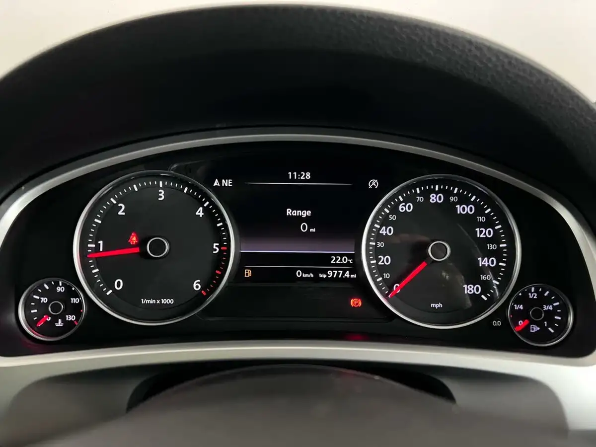 2016-volkswagen-touareg-30tdi-r-line-plus-262ps-2967cc-big-19