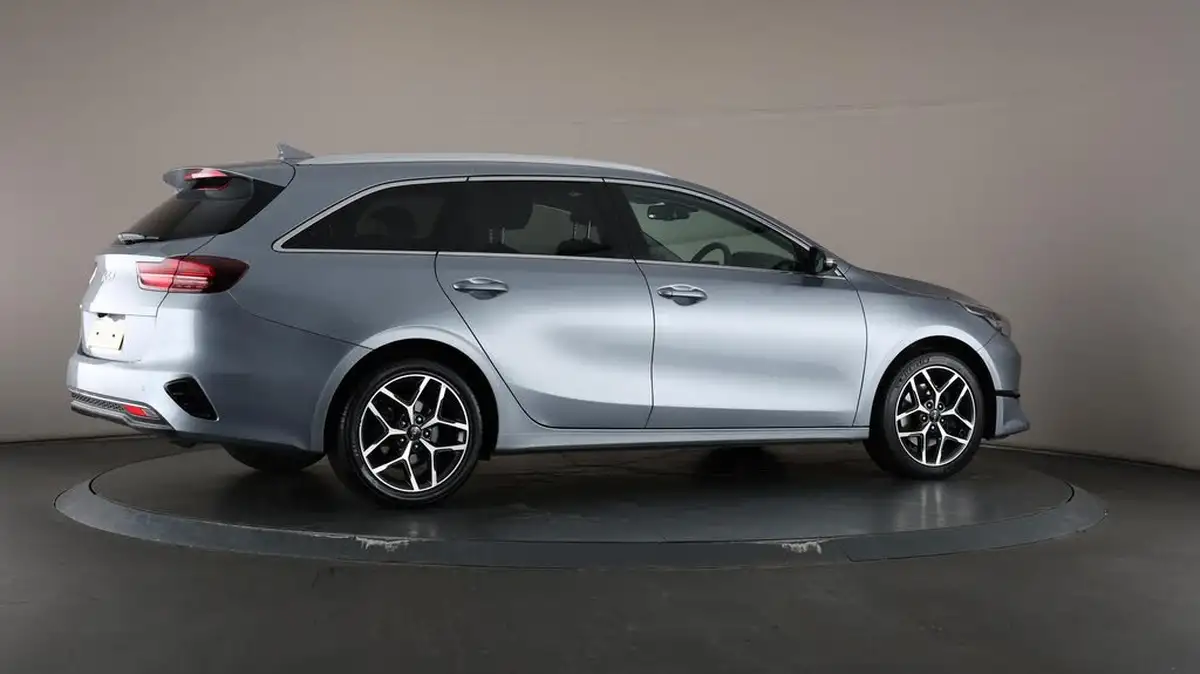 2022-kia-ceed-15-t-gdi-3-sportswagon-big-63