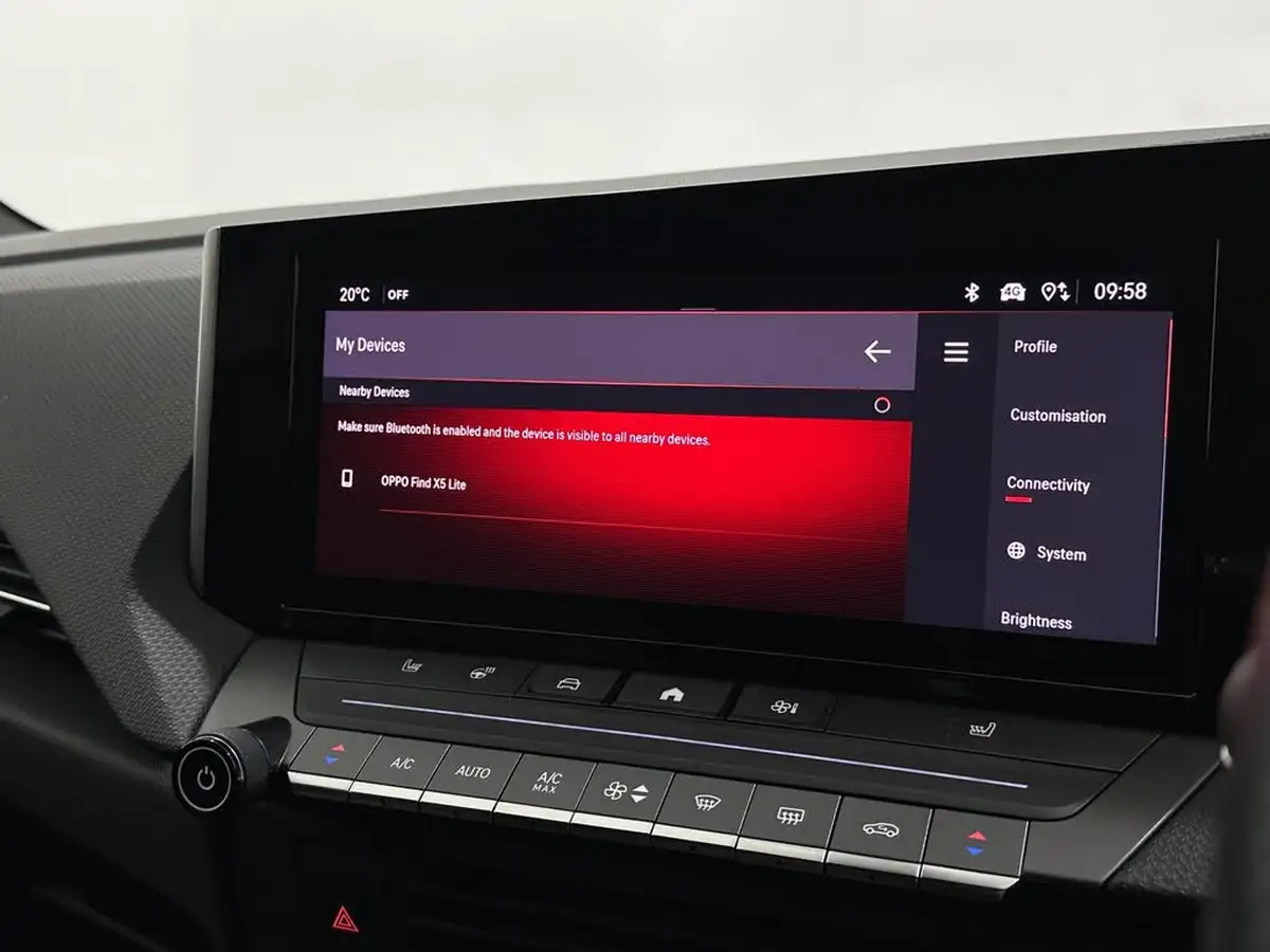 2022-vauxhall-astra-12-turbo-gs-line-hatchback-big-23