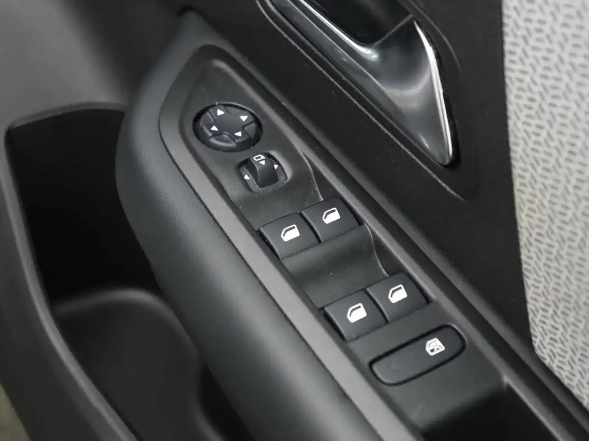 2022-citroen-c4-15bluehdi-sense-plus-110ps-big-16