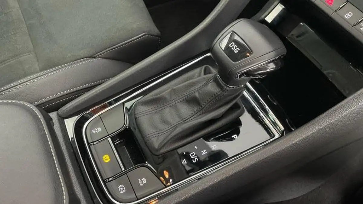 2021-skoda-karoq-15-tsi-se-l-dsg-big-11
