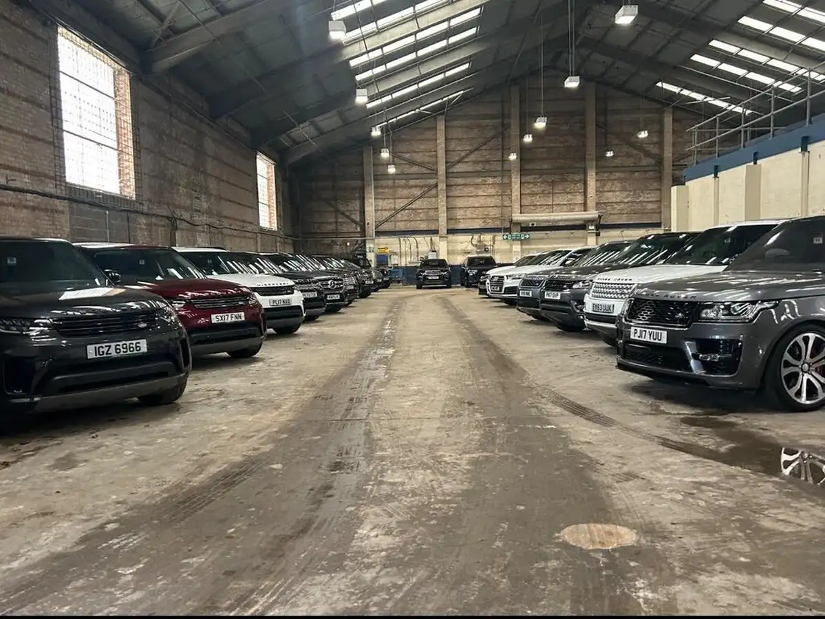 2021-land-rover-discovery-30-d300-r-dynamic-se-big-52