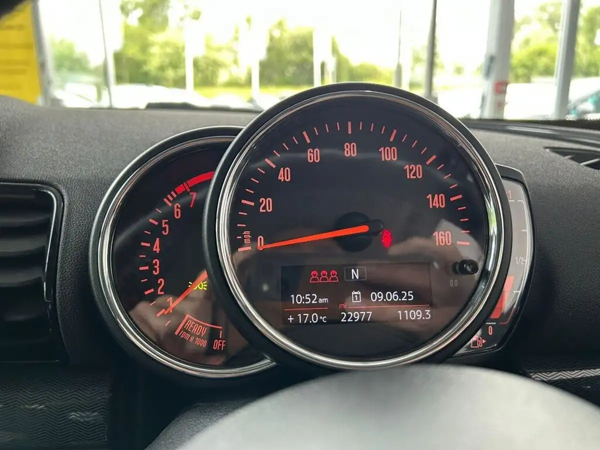 2018-mini-clubman-15-cooper-classic-ss-big-17