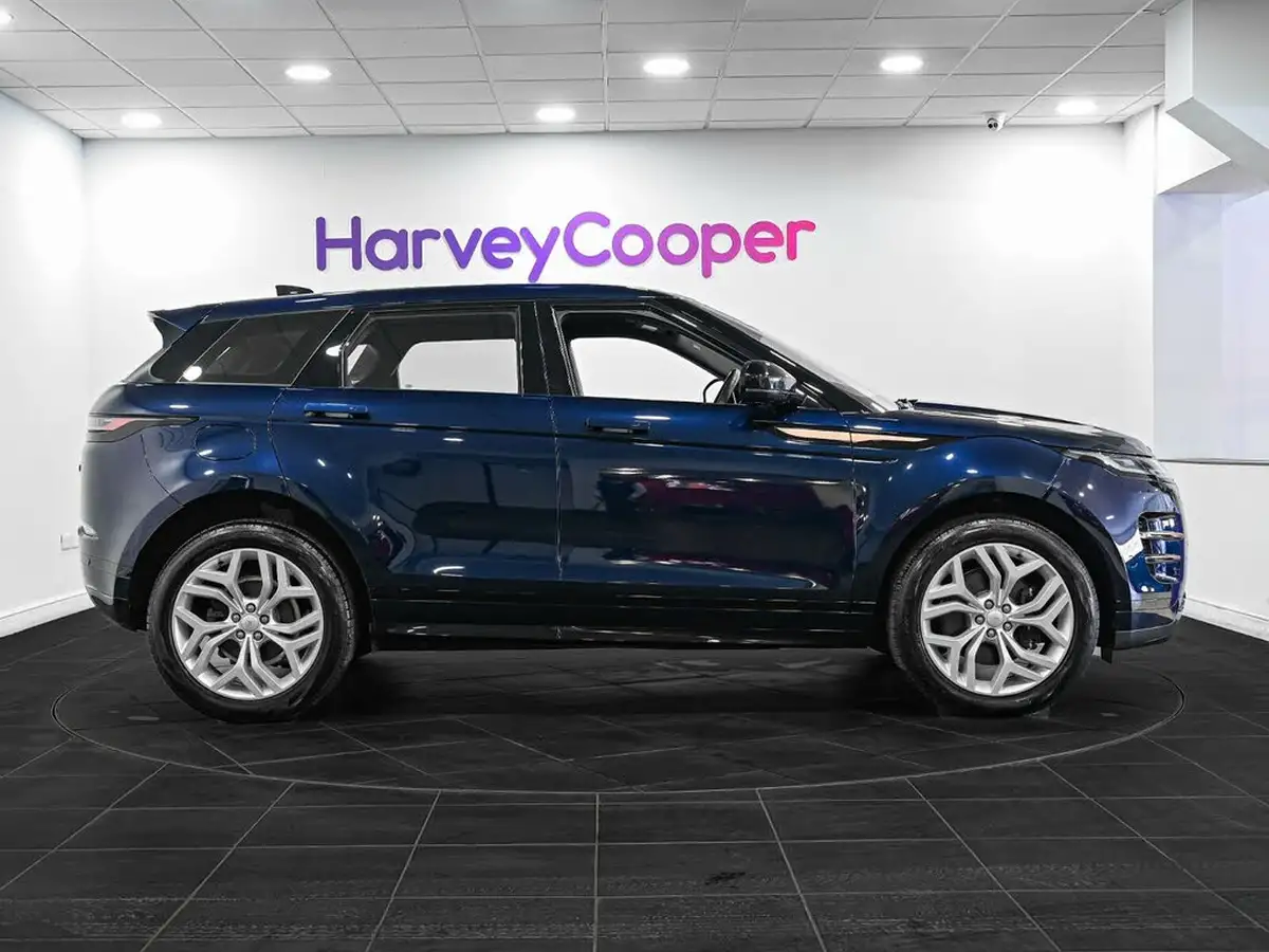 2022-land-rover-range-rover-evoque-20-d200-r-dynamic-se-big-3