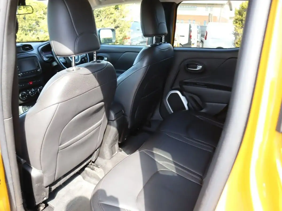 2015-jeep-renegade-20td-limited-auto-big-25