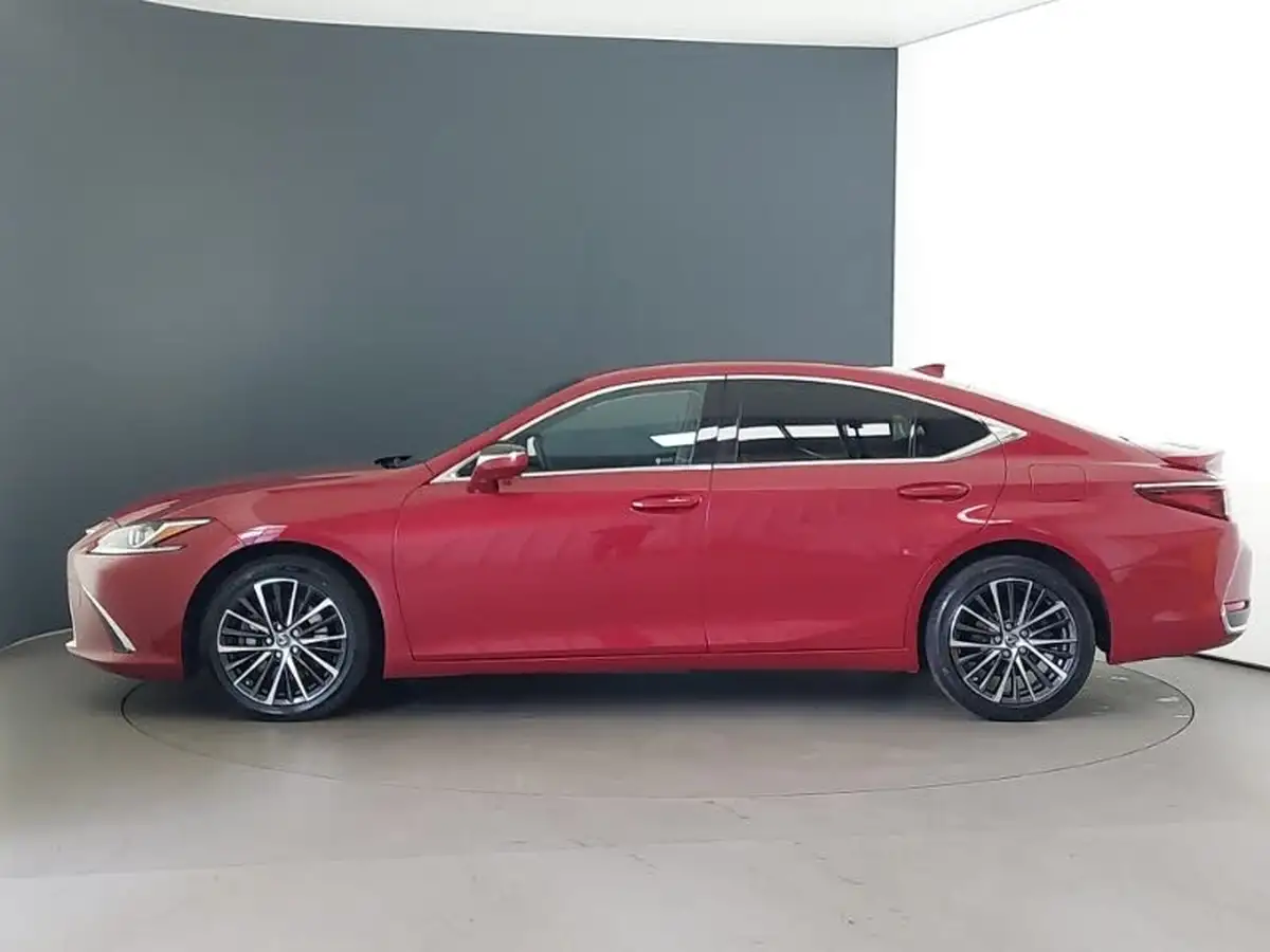 2021-lexus-es-300h-25-es-215bhp-big-3