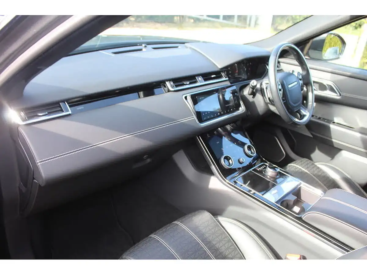 2018-land-rover-range-rover-velar-30-d300-r-dynamic-hse-ss-big-37