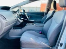 2012-toyota-prius-small-14