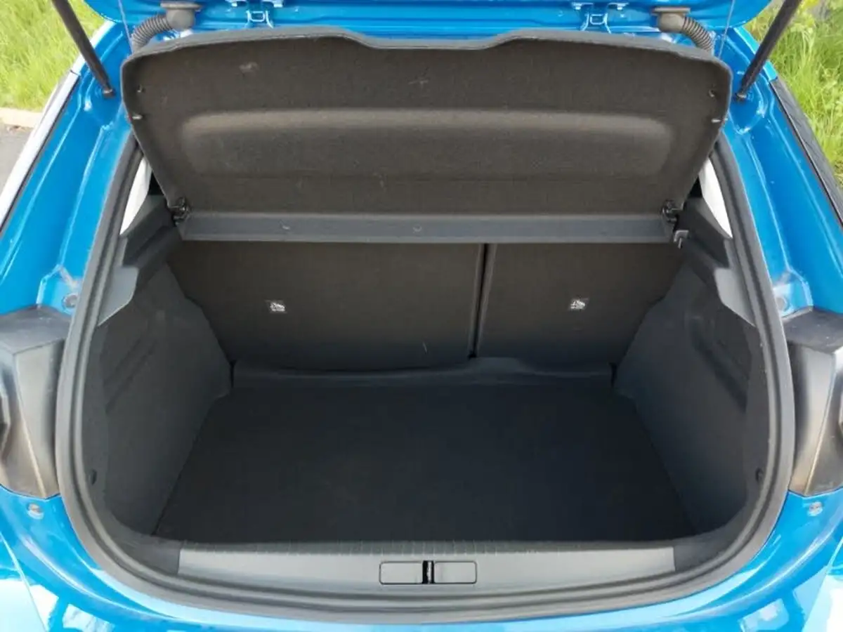 2024-vauxhall-corsa-12i-design-big-7