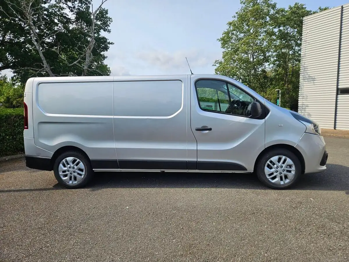 2019-renault-trafic-16dci-ll29-120-sport-nav-e6-panel-van-big-6