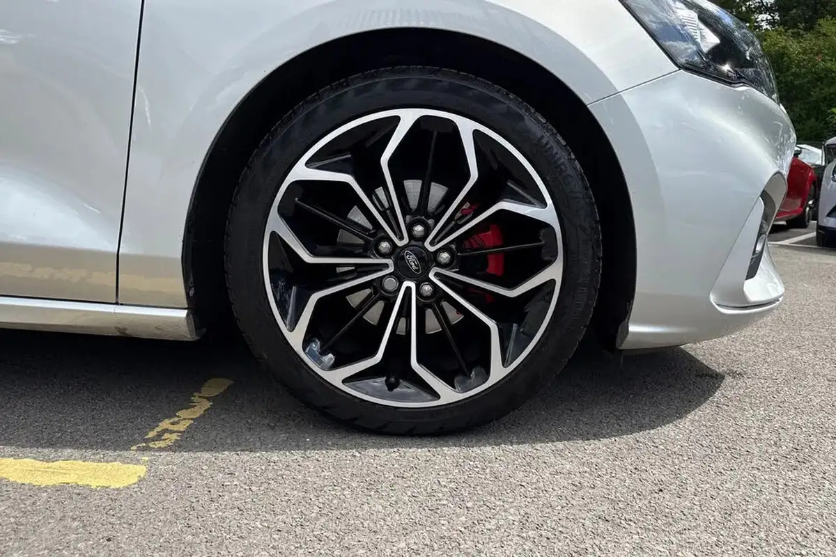2020-ford-focus-10t-st-line-x-edition-125ps-hybrid-mhev-hatchback-big-9