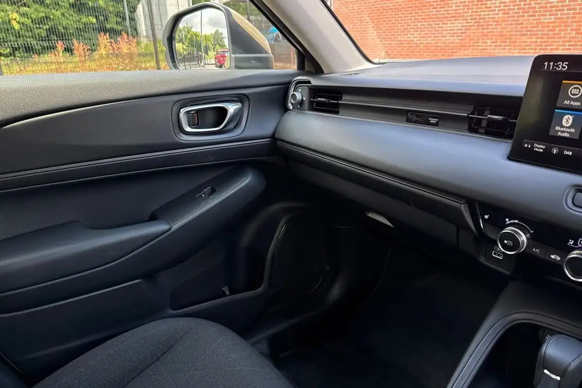 2022-honda-hr-v-15-i-mmd-elegance-big-37