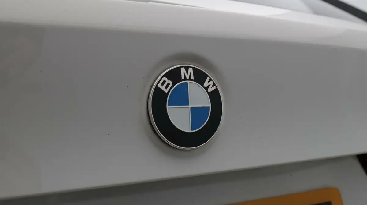 2017-bmw-5-series-20td-520d-m-sport-touring-5d-big-21