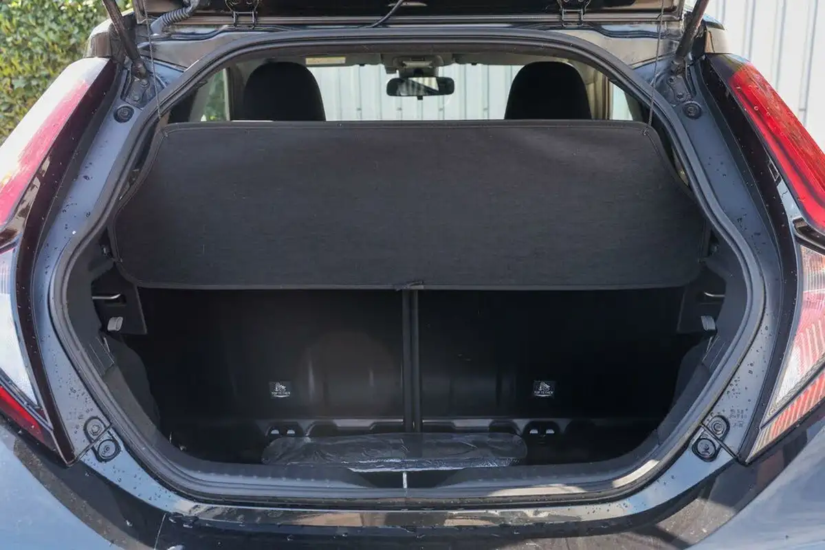 2023-toyota-aygo-x-10-vvt-i-edge-big-13