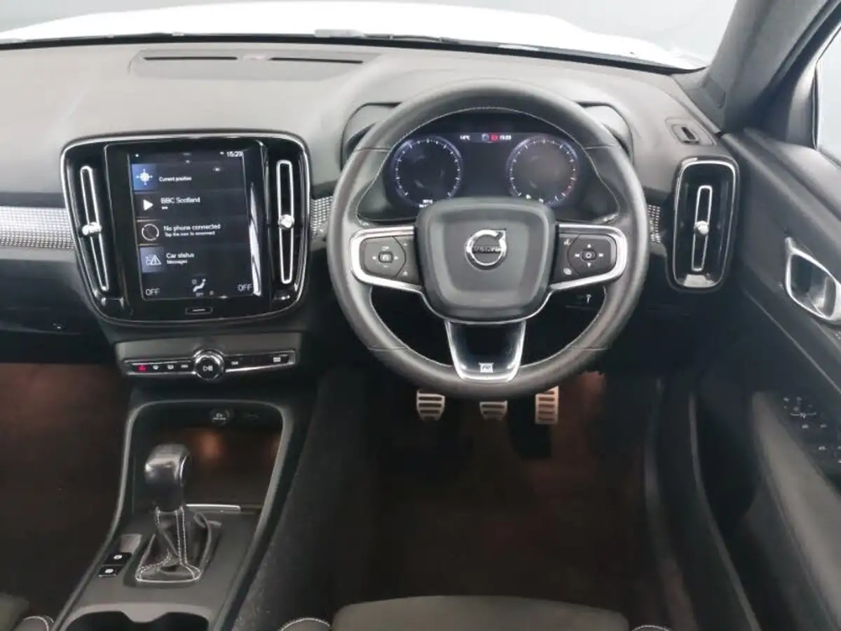 2019-volvo-xc40-15-t3-r-design-163bhp-big-6
