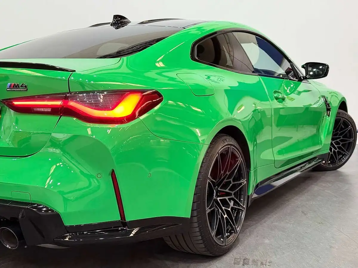 2022-bmw-4-series-30-m4-competition-xdrive-coupe-big-28