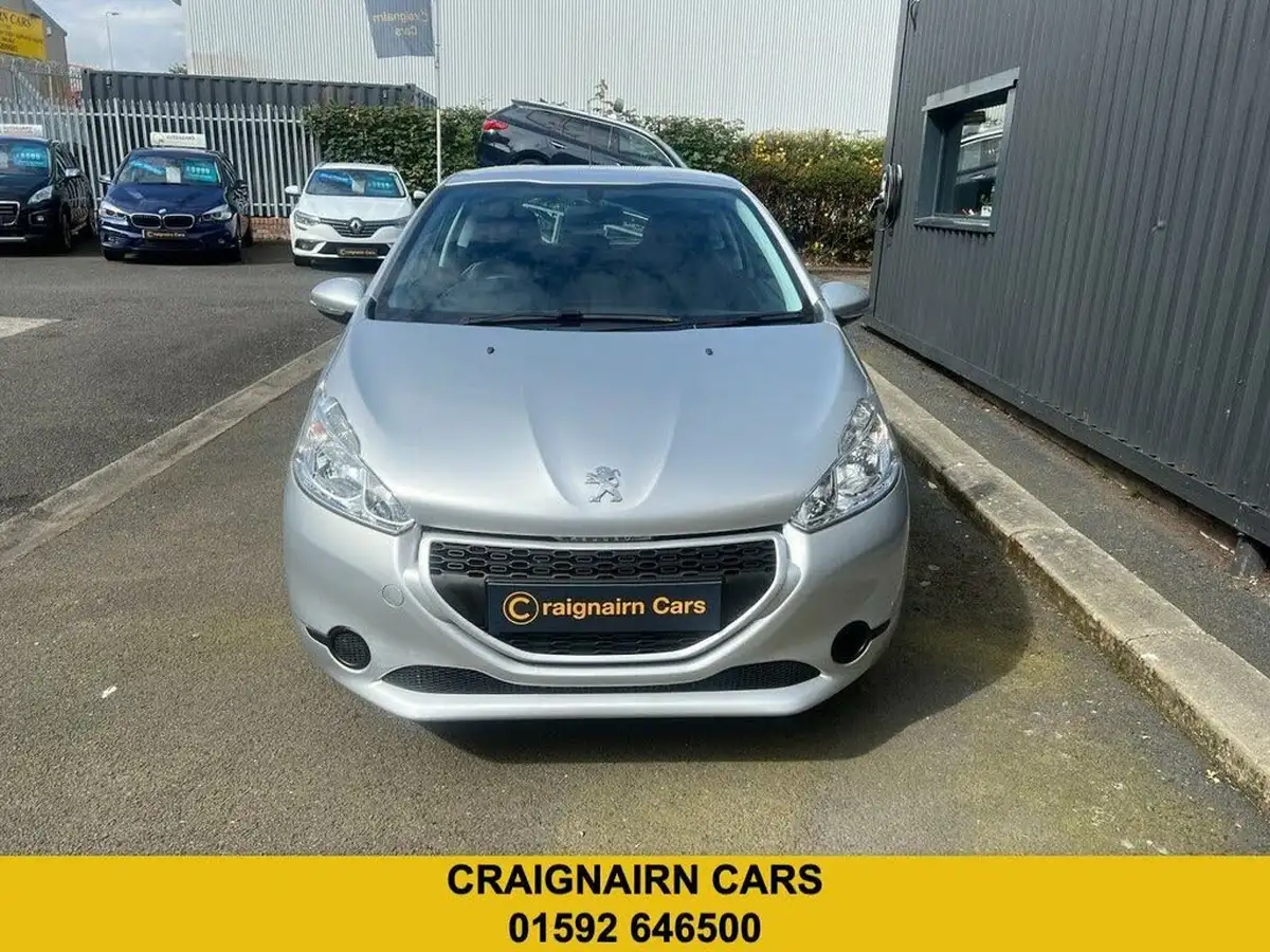 2015-peugeot-208-14td-access-68bhp-3d-big-14