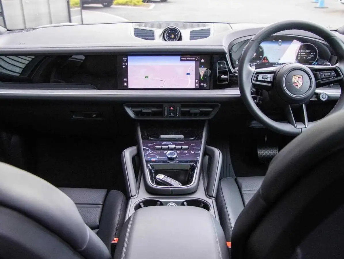 2025-porsche-cayenne-30-v6-353ps-station-wagon-big-26