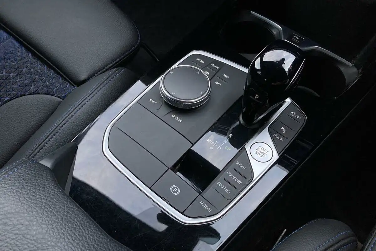 2022-bmw-2-series-15-218i-sport-lcp-coupe-4d-dct-big-16