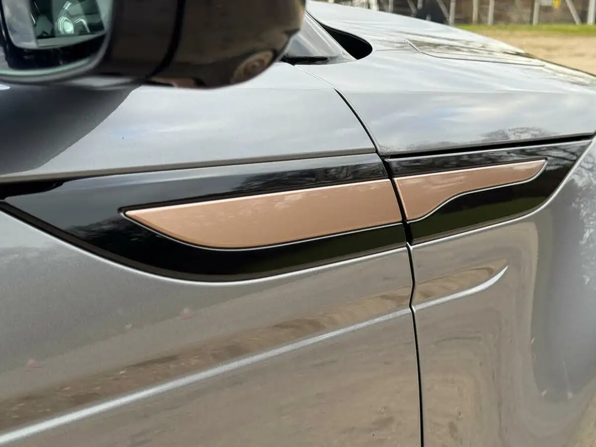 2021-land-rover-range-rover-evoque-15-p300e-r-dynamic-s-big-40