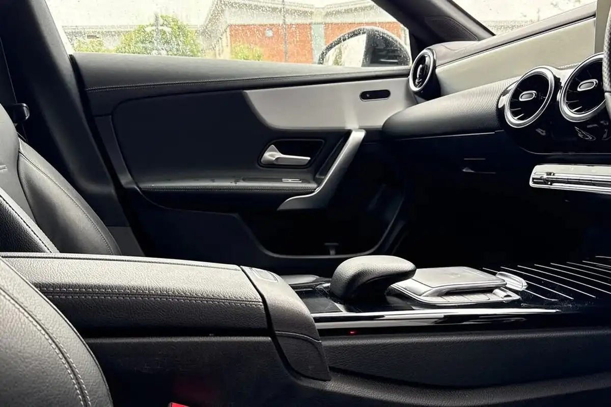 2022-mercedes-benz-cla-13-cla-200-amg-line-shooting-brake-5d-big-36