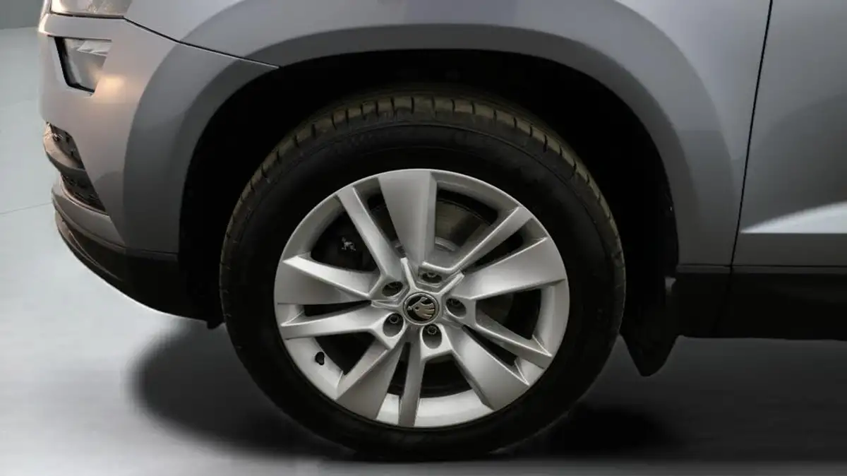 2022-skoda-karoq-20tdi-se-technology-150ps-big-18