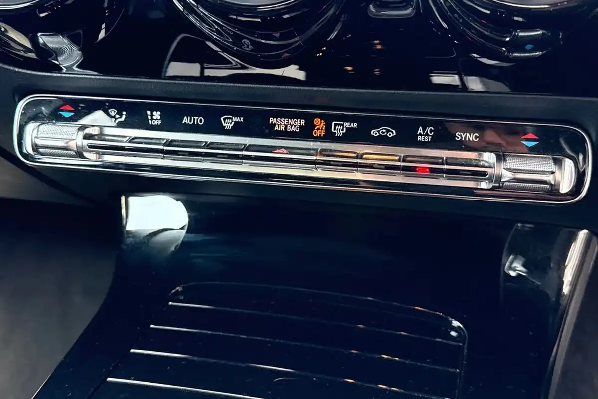 2019-mercedes-benz-a-class-13-a200-amg-line-premium-hatchback-5d-7g-dct-big-21