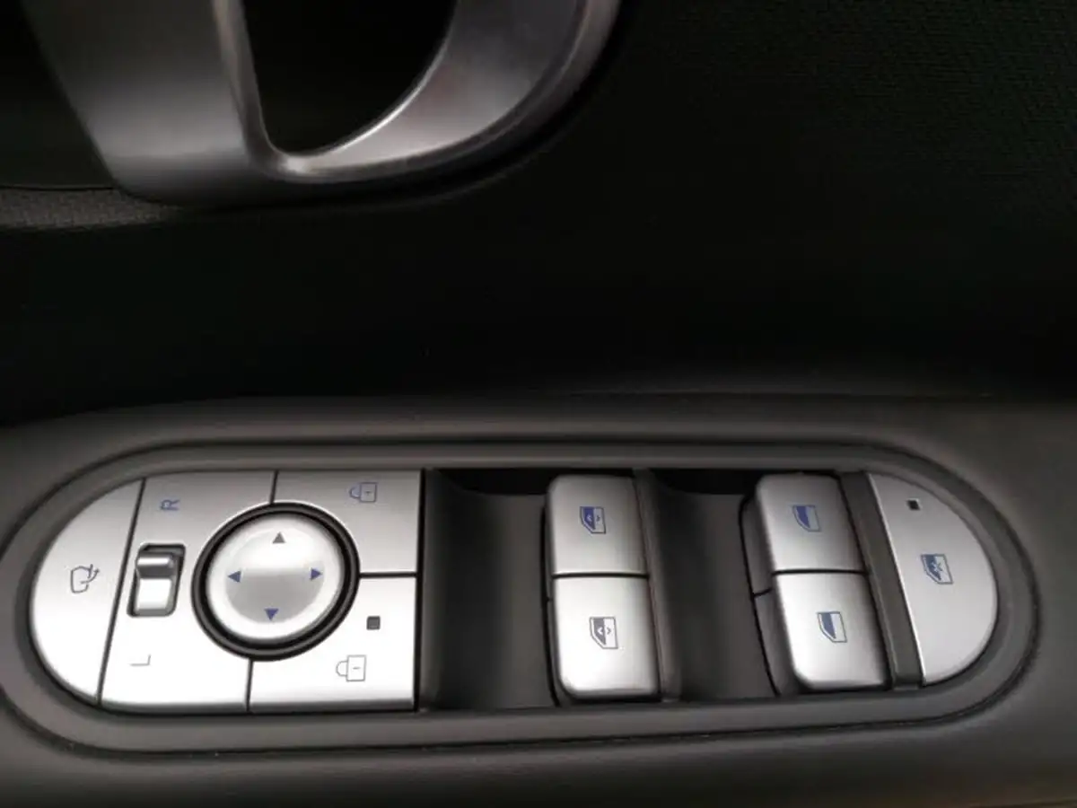 2021-hyundai-ioniq-5-e-premium-217ps-73kwh-rwd-big-17