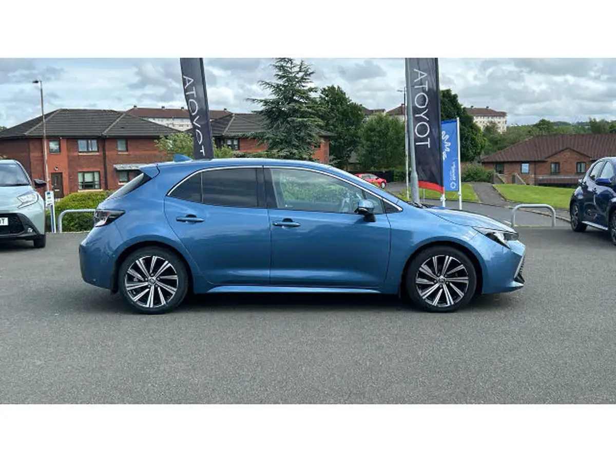 2022-toyota-corolla-18-vvt-i-design-120bhp-trk-hatchback-5d-big-15