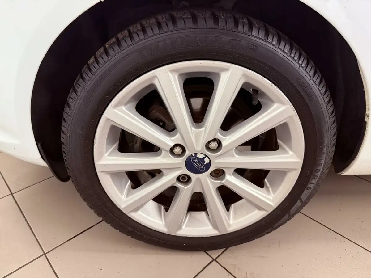 2015-ford-fiesta-10t-titanium-100ps-ecoboost-ss-5d-big-20