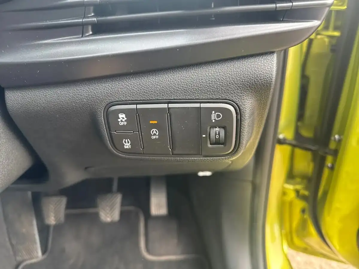2024-hyundai-i20-10-t-gdi-advance-big-16